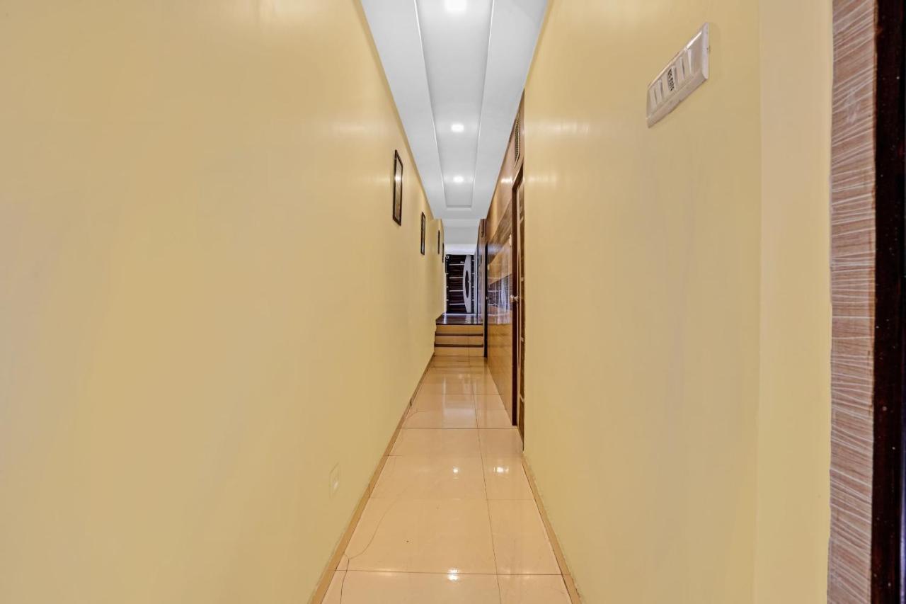 Oyo 84398 Maroshi Residency Bombaim Exterior foto