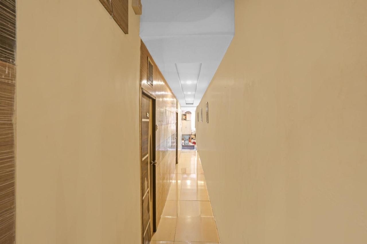 Oyo 84398 Maroshi Residency Bombaim Exterior foto